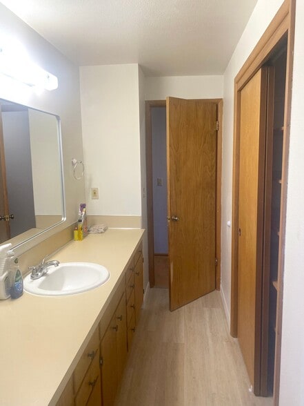 Building Photo - 1029 SE 149th Pl