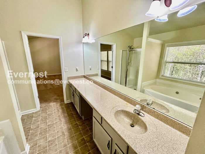 Building Photo - 3550 Red Willow Ct