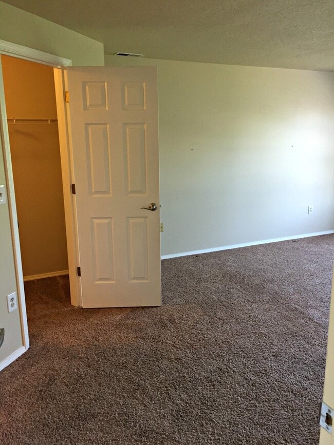 Building Photo - 4-Bedroom in Desirable Prune Hill Neighborhood in Camas!