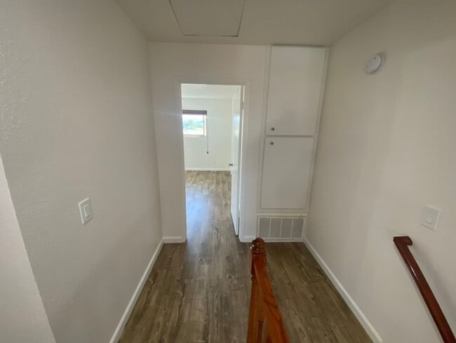 Building Photo - Pets Welcome!