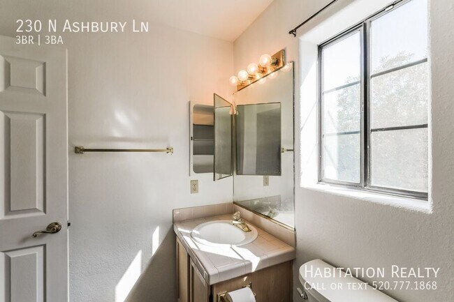 Building Photo - 230 N Ashbury Ln