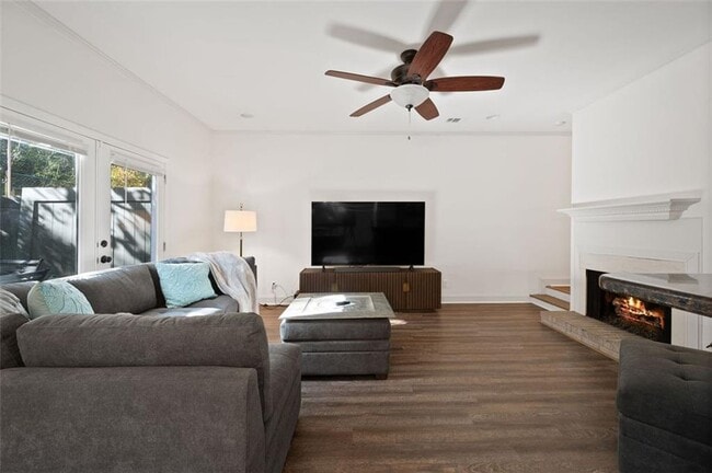 Building Photo - 5120 Chemin De Vie NE