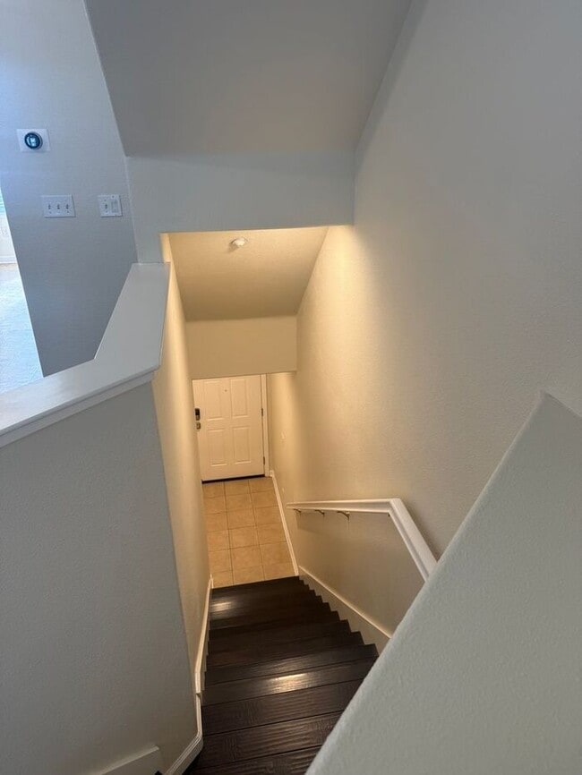 Building Photo - Stunning 2-bedroom, 2.5-bathroom condo