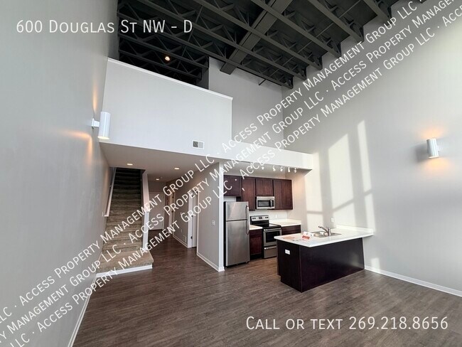 Building Photo - 600 Douglas St NW