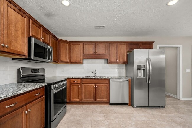 Building Photo - 107 Meadowbrook