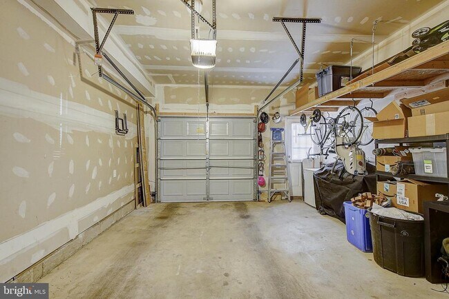 Building Photo - 2684 Tilton St