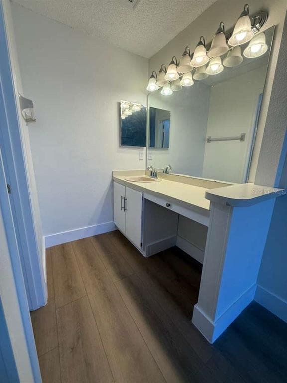 Building Photo - 1242 Lucaya Cir