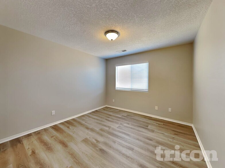 Building Photo - 7124 Cuchillo Rd NW