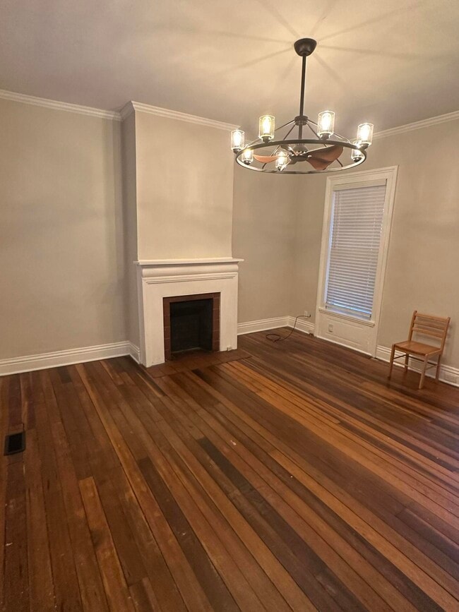 Building Photo - 313 Capital Ave