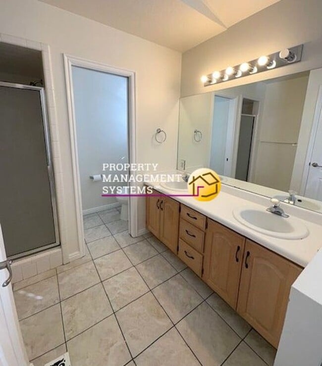 Building Photo - 5 Bedroom Home in Draper!