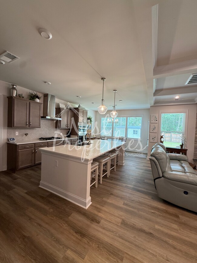 Building Photo - 263 River Front Dr