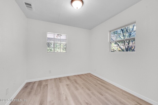 Building Photo - 2811 Myrtis Rd