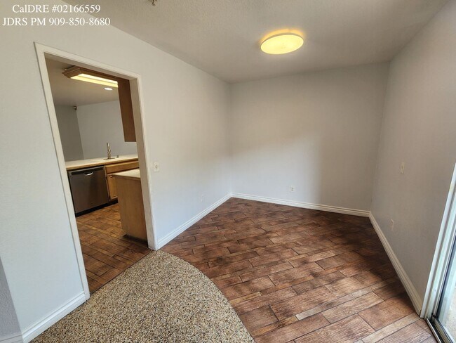 Building Photo - Rancho Cucamonga 3 Bedroom Condo
