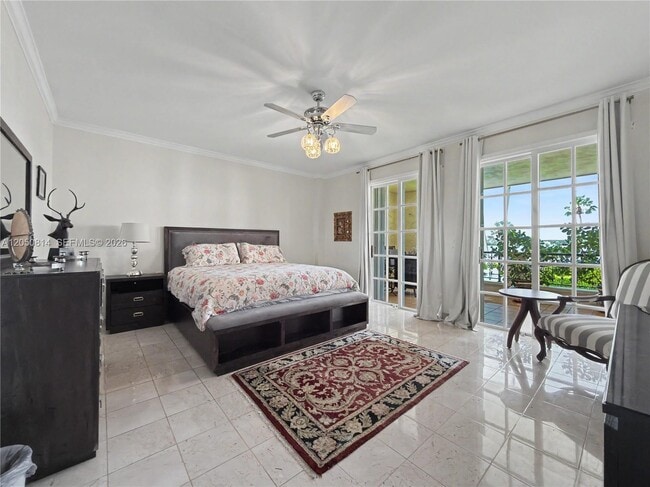 Building Photo - 2124 Fisher Island Dr