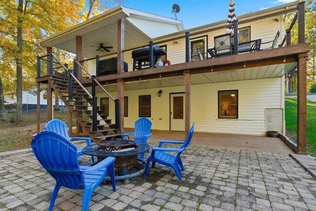 Building Photo - Furnished Home on KY Lake