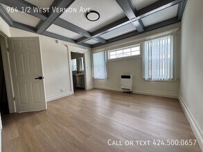 Building Photo - 964 1/2 West Vernon Ave-