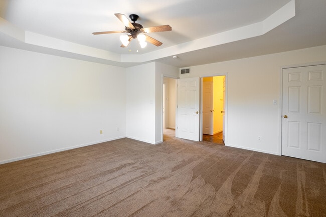 Building Photo - 1704 Juniper Dr