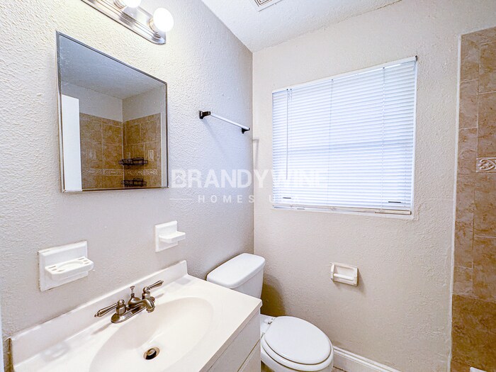 Building Photo - 1936 Constant Dr