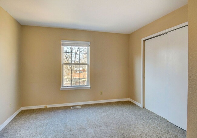 Building Photo - 4152 Charleston Dr