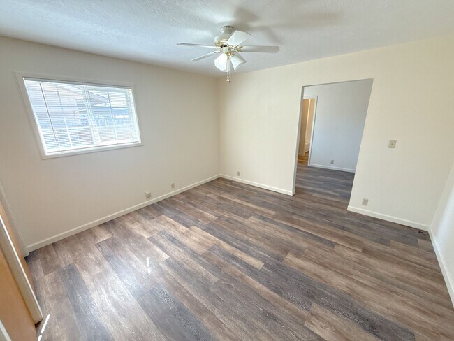 Building Photo - 3 Bedroom, 2.5 Bath House