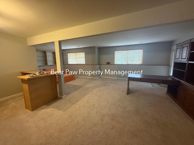 Building Photo - Charming 2-Bed Townhome in North Evergreen!