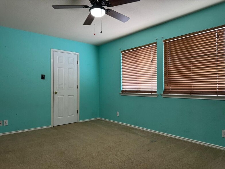 Building Photo - 4526 Darien Vista