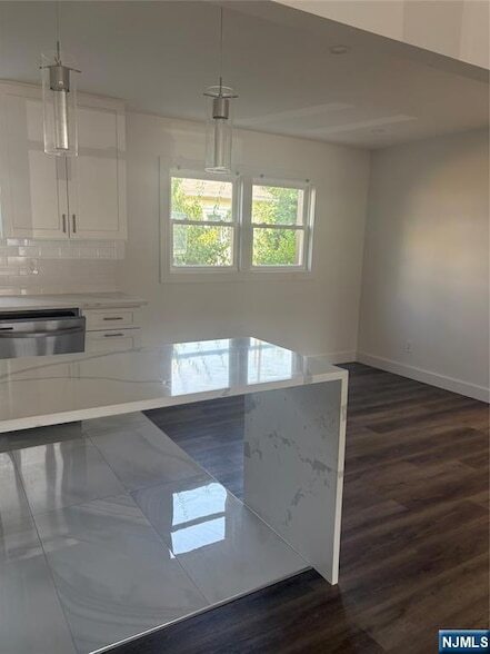 Building Photo - 671 Midland Ave