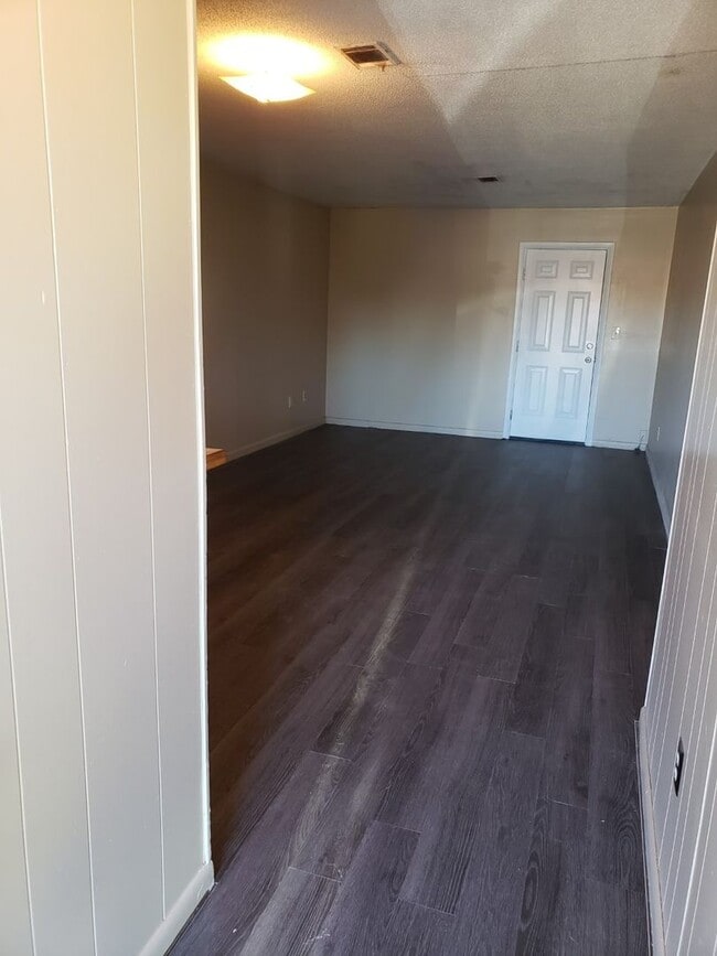 Building Photo - 2840 Glenn Hills Dr