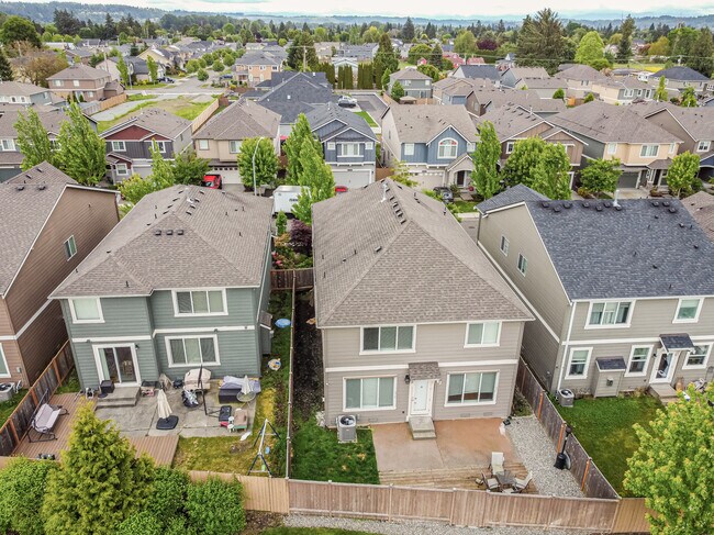 Building Photo - 1124 27th St NW