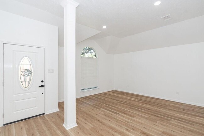 Building Photo - 3718 Brighton Ln