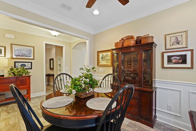 Building Photo - 10 Chicory Ct