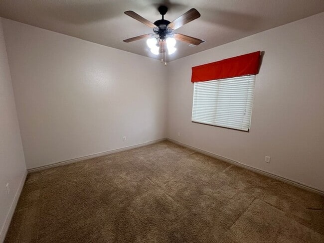 Building Photo - Primrose Pointe