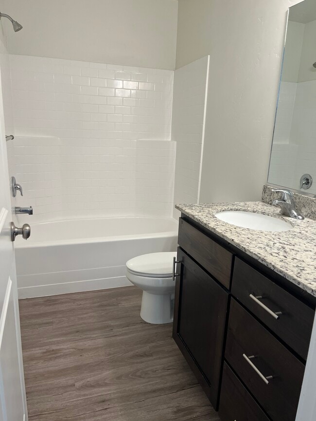 Building Photo - 2155 N 550 W