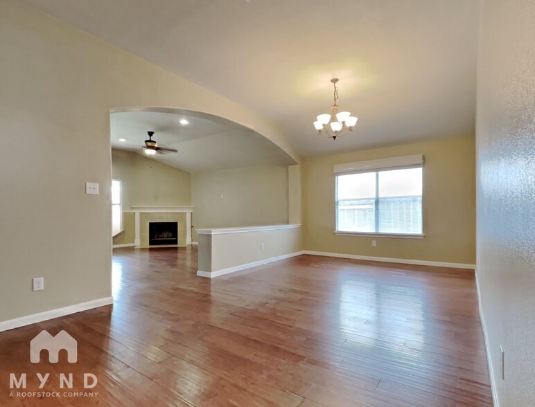 Building Photo - 333 Hidden Brook Ln