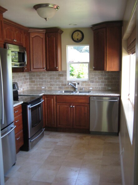 Kitchen - 4447 Don Milagro Dr