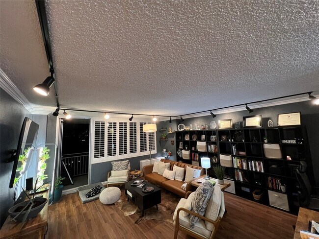 Building Photo - 3883 Turtle Creek Blvd