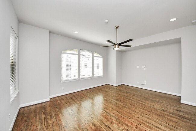 Building Photo - 1265A Bonner St