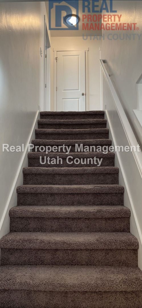 Building Photo - 487 S Fox Chase Ln