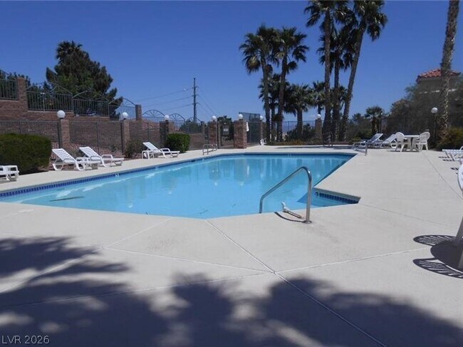 Building Photo - 103 Topsail Dr