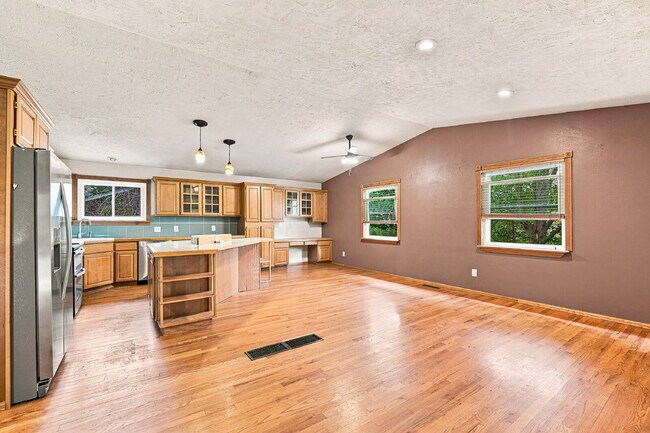 Building Photo - $3,195.95 - 4 Bed, 3 Bath Home in Thornton with Sun Room, Finished Basement & Fenced Backyard
