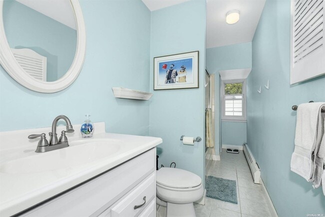 Building Photo - 451 Village Dr