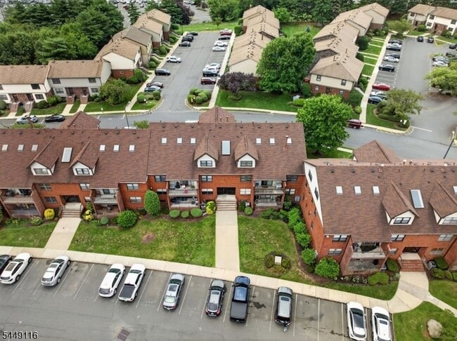 Building Photo - 94 Beverly Hl Ter