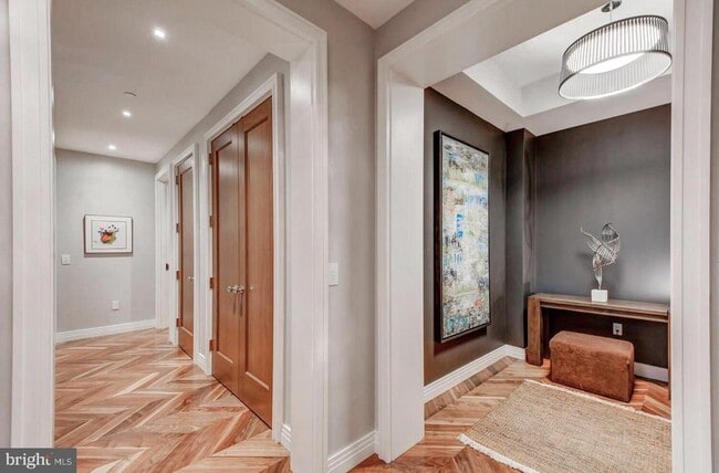 Building Photo - 300 International Drive