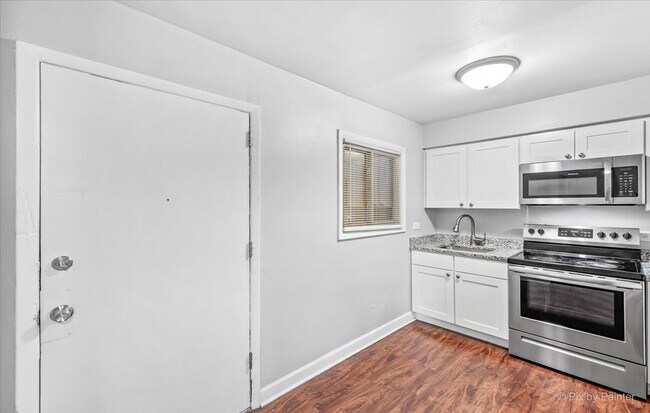 Building Photo - 1050 N Wheeling Rd