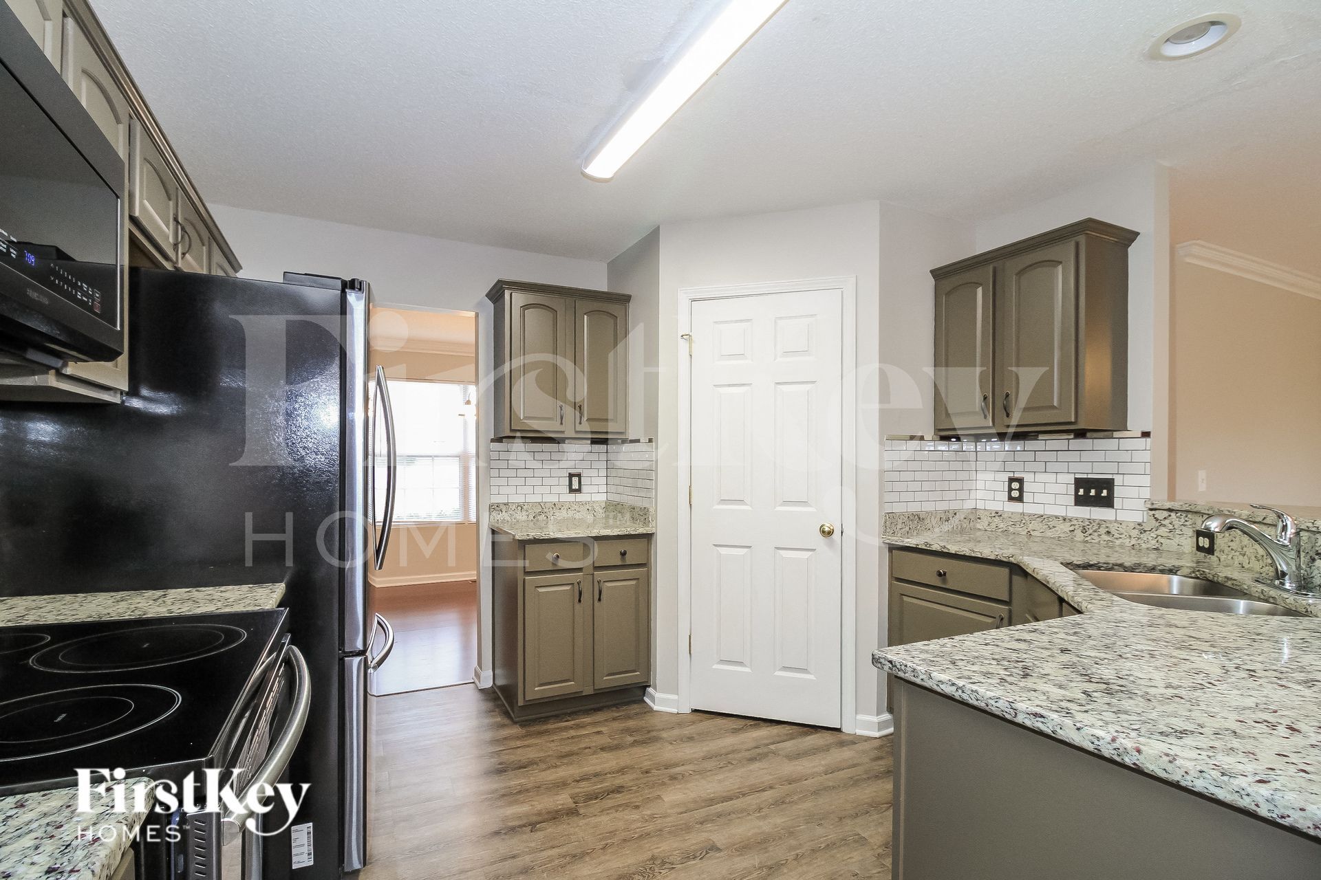 Building Photo - 196 Huron Ct