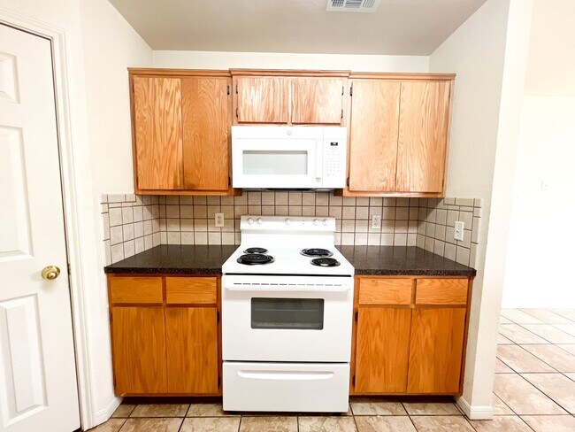 Building Photo - 3807 Wind Ct