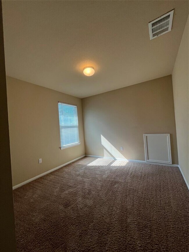 Building Photo - 501 Cibolo Creek Dr