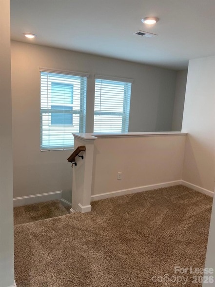 Building Photo - 11819 Midnight Wy