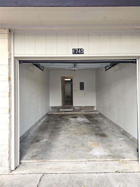 Building Photo - 1747 Horseshoe Cir