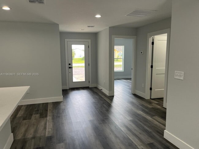 Building Photo - 5511 Ponce De Leon Blvd